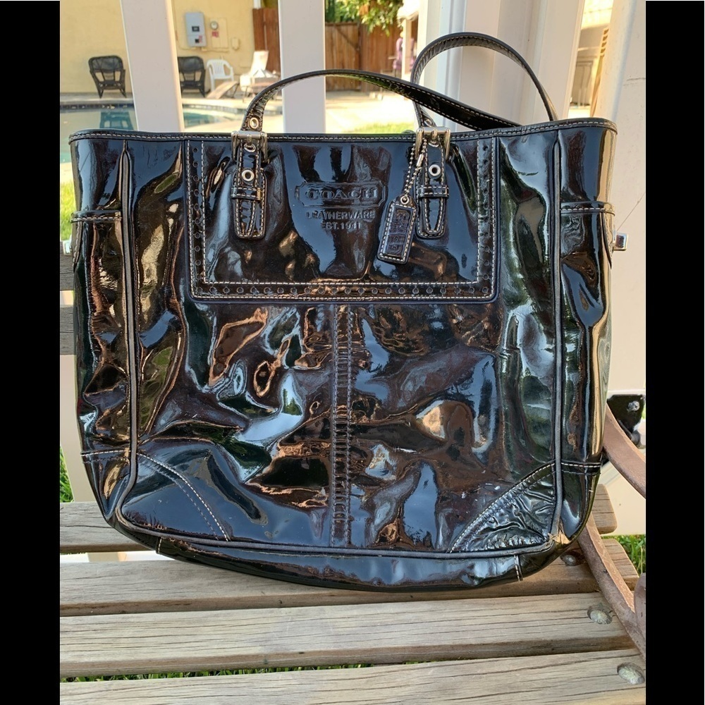Coach black‎ patent leather tote